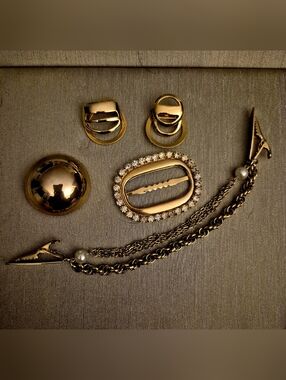 Vintage Gold-Tone Cardigan Clip Sweater Guard Scarf Clips Lot Of 5